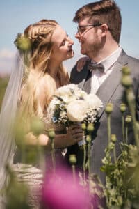 Hochzeitsfotograf-Hochzeitsreportage-Freie-Trauung-Alte-Kelter_Schwaigern-Brautpaarfotos