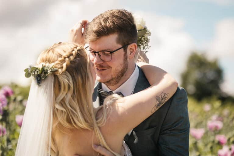 Hochzeitsfotograf-Hochzeitsreportage-Freie-Trauung-Alte-Kelter_Schwaigern-Brautpaarfotos